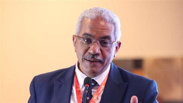 الدكتور محمود صديق،