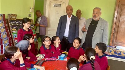 قصور الثقافة: تطوير مكتبة محمد عفيفي مطر ومهرجان شعري سنوي في ذكراه