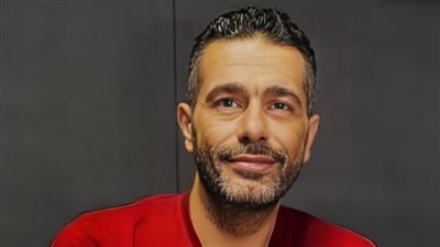 بدء عزاء الشاعر أحمد علي موسى في مسجد الشرطة بالشيخ زايد | بث مباشر