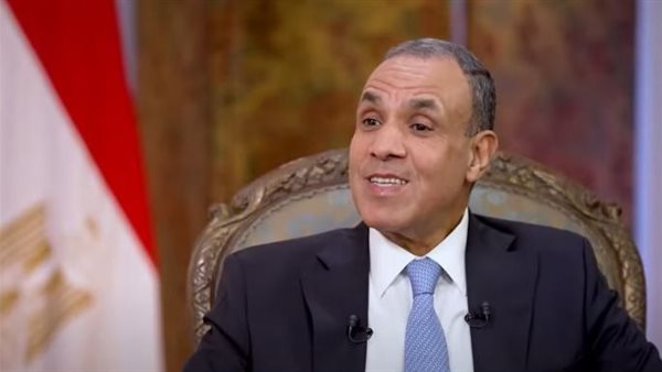  بدر عبدالعاطي وزير