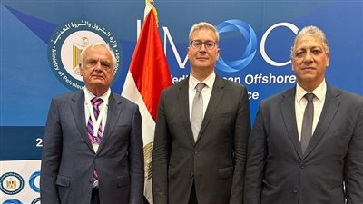 كريم بدوي وأمين عام وزارة الطاقة اليونانية يناقشان سبل الاستدامة البيئية وإزالة الكربون 