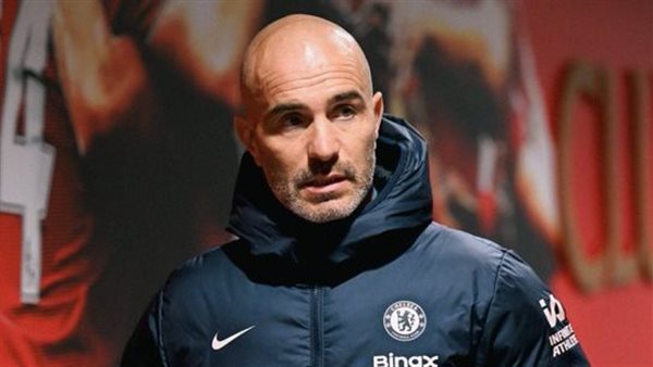 إنزو ماريسكا المدير