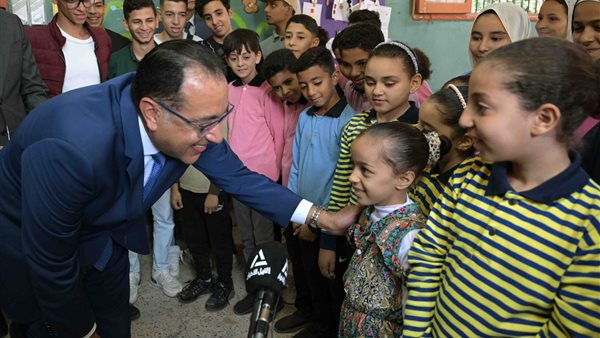 رئيس الوزراء خلال