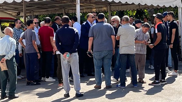 جانب من تشييع الجثمان