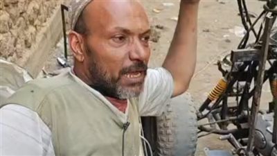 قصة كفاح أشهر ميكانيكي من ذوي الهمم بقنا: صنعت بيتش باجي للمعاقين لأني عارف معاناتهم| بث مباشر