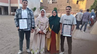 ربع مليون جنيه.. تكريم طالبي ثانوية بالمنوفية عثرا على مبلغ مالي كبير وأعاداه لصاحبه 