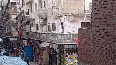 إصابة شخص إثر انهيار جزئي لعقار في الإسكندرية 