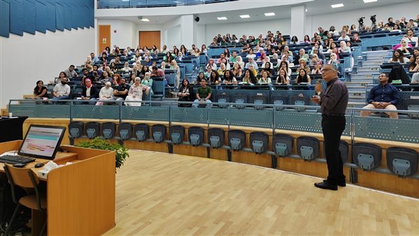 جانب من اللقاء