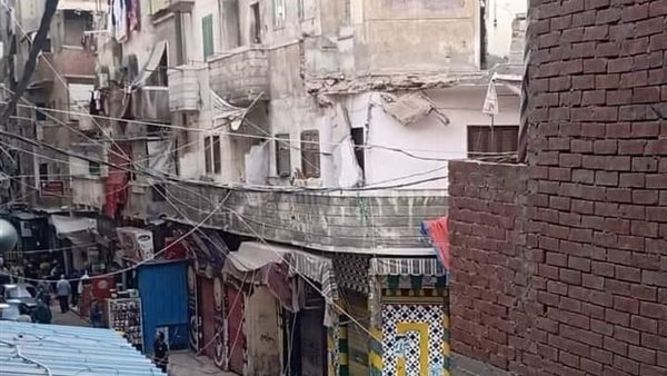 انهيار جزئي لعقار