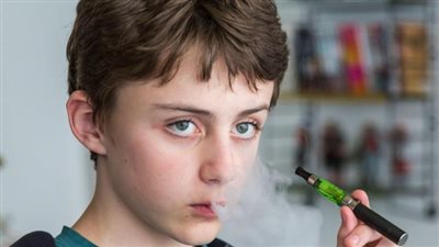 بسبب سجائر إلكترونية ملوثة.. تحذير بريطاني صارم بعد دخول أطفال إلى المستشفى 