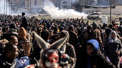 17 شهيدا في قصف إسرائيلي على مدرسة تؤوي نازحين بمخيم النصيرات