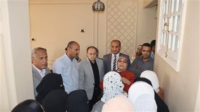 غلق أكاديمية تمريض ومركز نساء وتوليد وإنذار مركزين للحضانات ببني سويف