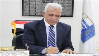 بدلا من القاهرة.. أيمن موسى مديرًا لمديرية التربية والتعليم بالإسماعيلية