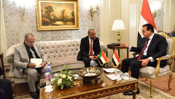 وزير الصحة مع نظيره