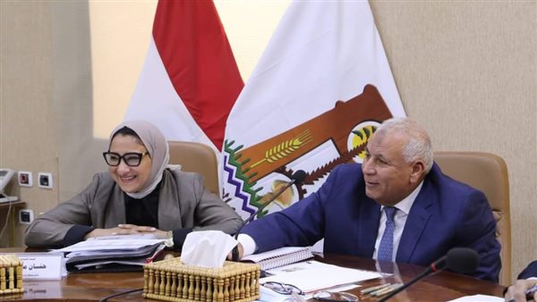 جانب من لقاء محافظ