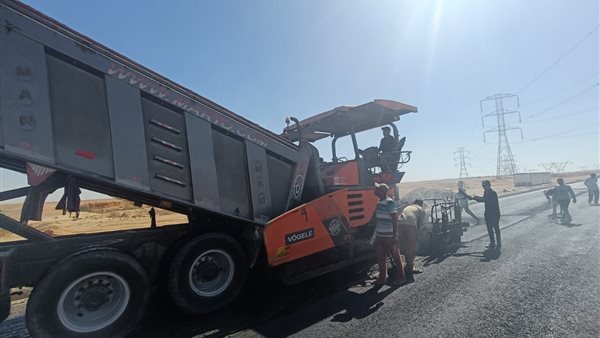 أعمال رصف طرق مدينة