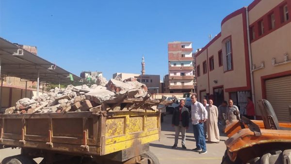 ضبط لودر وجرار في