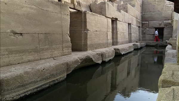  مبنى الأوزريون المغلق