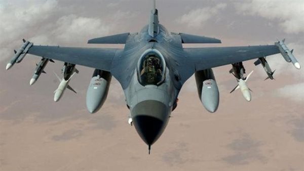 مقاتلات F16 