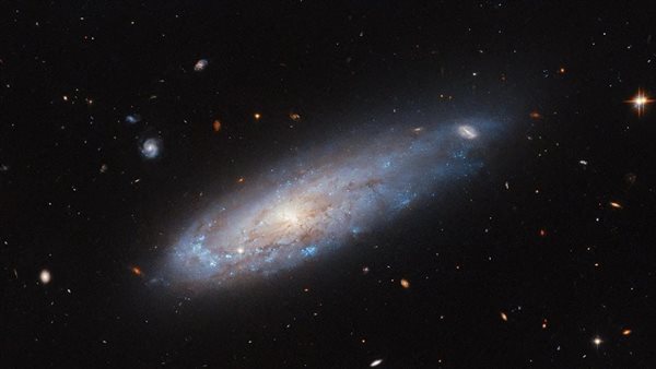 تلسكوب هابل يرصد