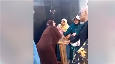 فيديو خناقة التختة.. التعليم تحقق في الواقعة المثيرة للجدل داخل مدرسة بالإسكندرية