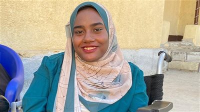 بعد استغاثتها.. رئيس جامعة جنوب الوادي يوافق على التحاق طالبة من ذوي الهمم بكلية الصيدلة الإكلينيكية 