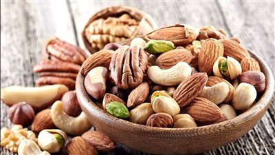 6 أنواع من المكسرات تساعدك على إنقاص الوزن.. تعرف عليها