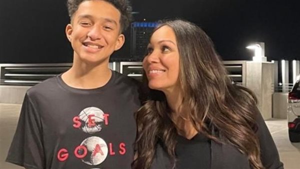 سيول مع والدته