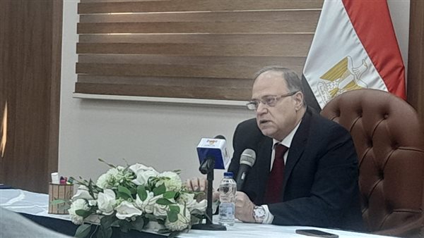 الدكتور على الغمراوي