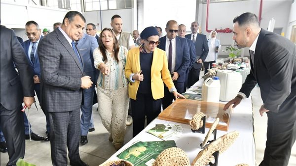 وزيرا الانتاج الحربي