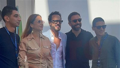 لقطات تجمع يوسف الشريف ونيللي كريم في مهرجان الجونة السينمائي| صور