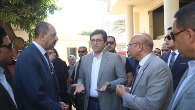 وزير الثقافة يواصل جولته الموسعة بمحافظات الصعيد بتفقد المواقع الثقافية بسوهاج