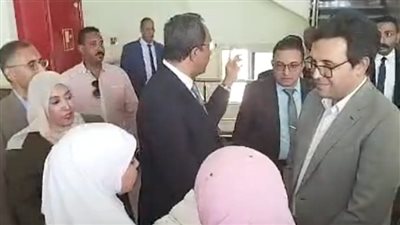 في أول زيارة له.. وزير الثقافة يتفقد مكتبة مصر العامة بقنا | بث مباشر