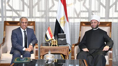 وزير الأوقاف يستقبل سفير المملكة المغربية بالقاهرة ويتسلم رسالة من نظيره المغربي
