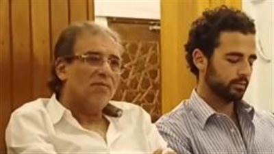 المخرج خالد يوسف أول الحاضرين في عزاء الفنانة شريفة ماهر | بث مباشر 