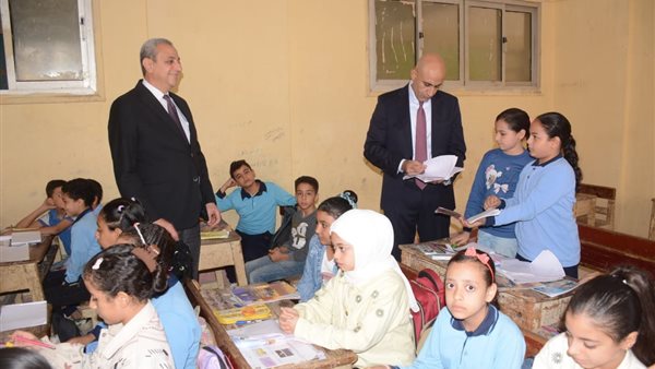 وزير التعليم يتفقد