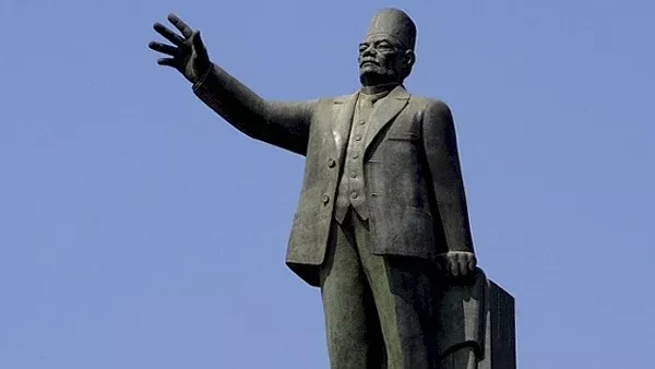 تمثال سعد زغلول