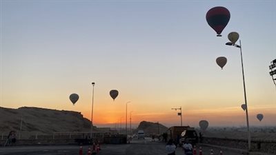 سماء بلون السعادة.. 1600 سائح على متن 60 رحلة بالون طائر بالأقصر