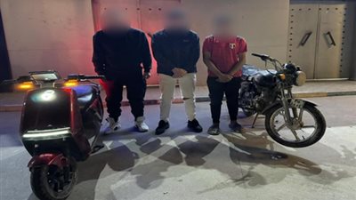 القبض على 3 لصوص لسرقتهم دراجة نارية بمدينة نصر