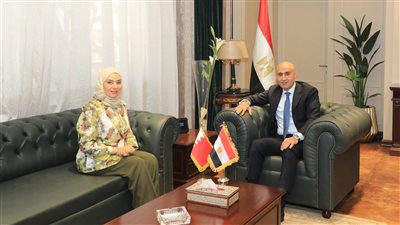 وزير التعليم يبحث مع سفيرة البحرين تعزيز التعاون في مدارس التكنولوجيا التطبيقية
