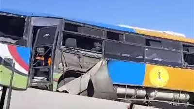 حادث تصادم أتوبيس نقل بالطريق الدولي بالإسكندرية.. وأنباء عن وقوع إصابات│صور