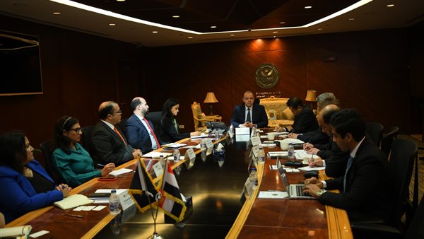 خلال الاجتماع