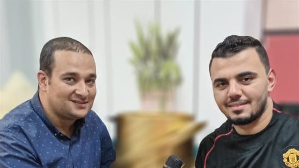 الصيدلي الفائز مع