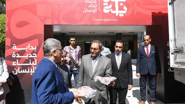 محافظ قنا يشهد استلام