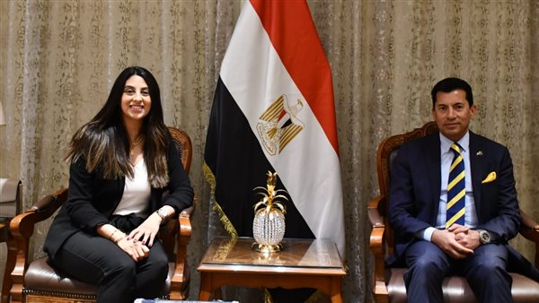 وزير الرياضة وندى