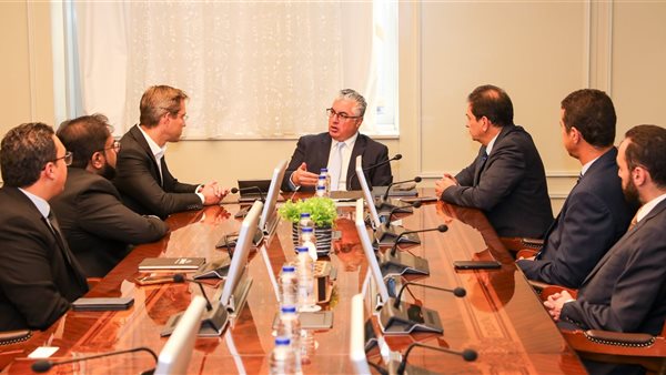 قناة السويس 