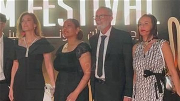 صناع فيلم شكرا لأنك