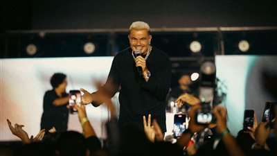 ليلة مبهرة.. عمرو دياب يتألق في حفل مهرجان الجونة