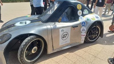 طلاب هندسة أسيوط يبتكرون نموذج سيارة سباق كهربائية بخامات محلية 100%
