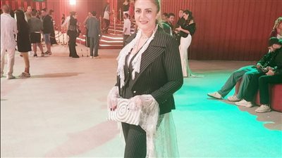 رانيا محمود ياسين عن انتقادات إطلالتها في الجونة: قالوا لابسة ستارة حمام.. ومقدرة إنهم مش متابعين الموضة